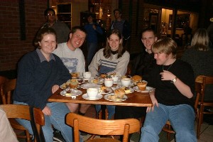 Left to Right: Caroline, Bevan, Kim, Me and Shelagh at Mug & Bean enjoying some VERY nice muffins and coffee
